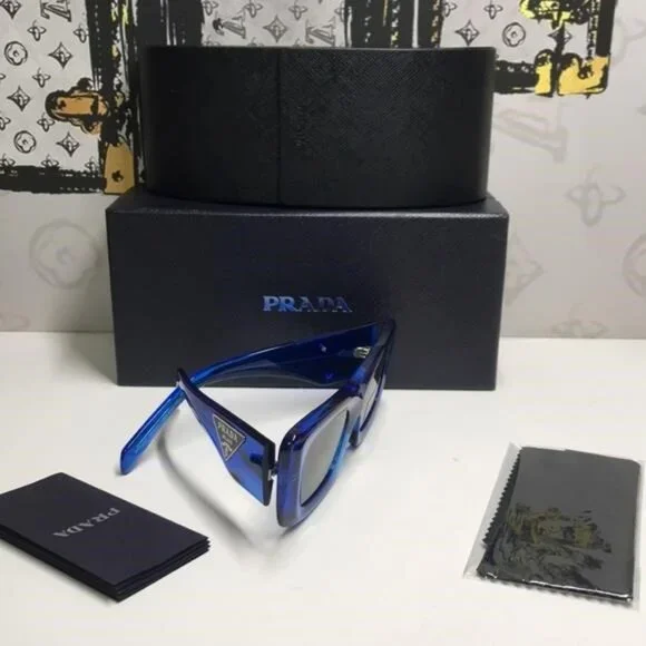 New Authentic Prada Blue Women display picture 1